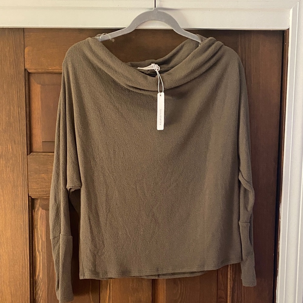 NWT Six fifty anywhere top olive green small